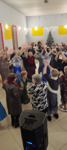 Новогодняя музыкально-развлекательная программа